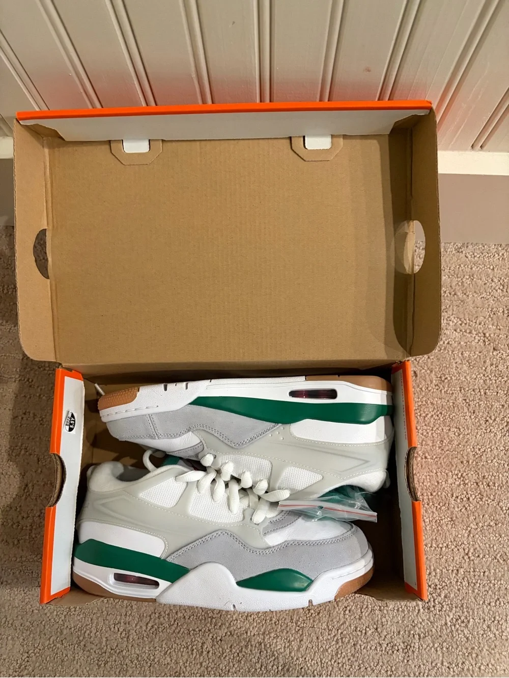 Nike Air Jordan 4 RM size 5.5Y (7 women’s) Low-Top Sneakers